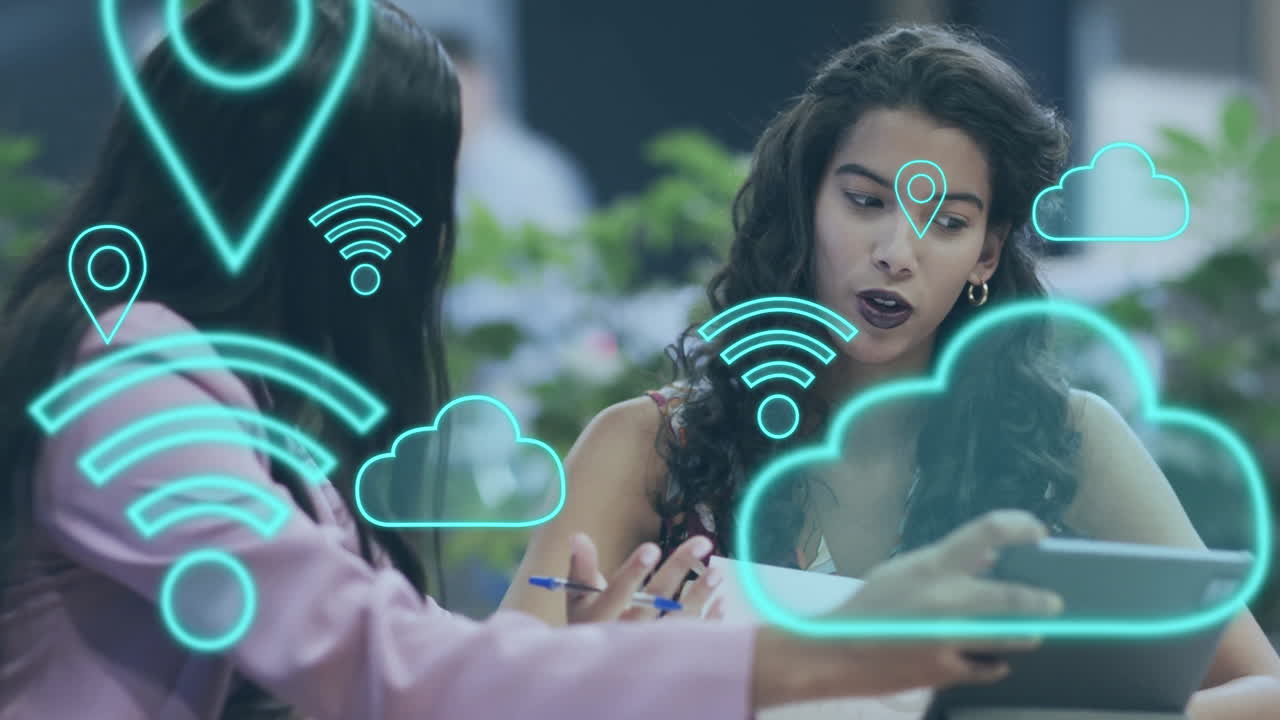 animación de wifi digital y iconos en la nube sobre diversas personas de negocios en la oficina