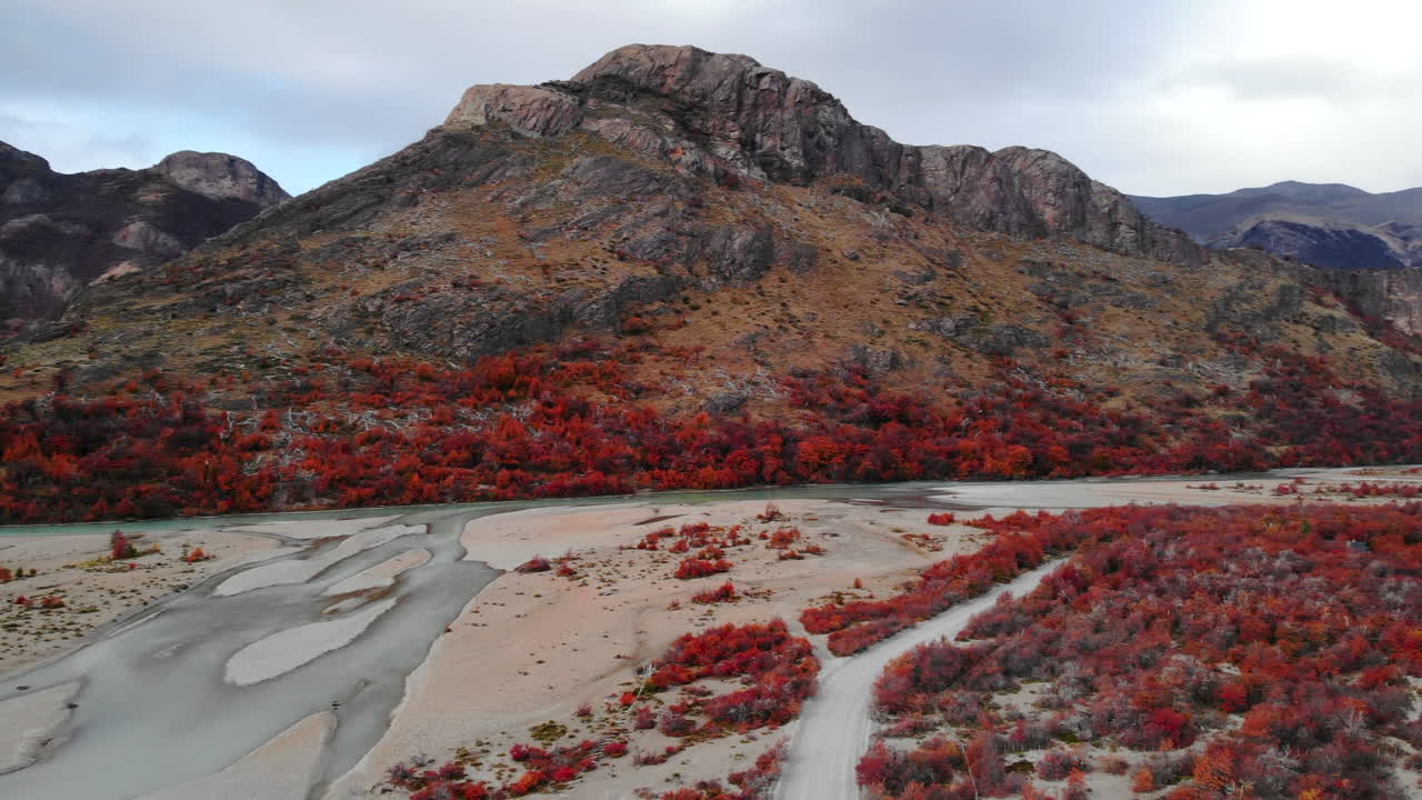경치 좋은 산 계곡 풍경