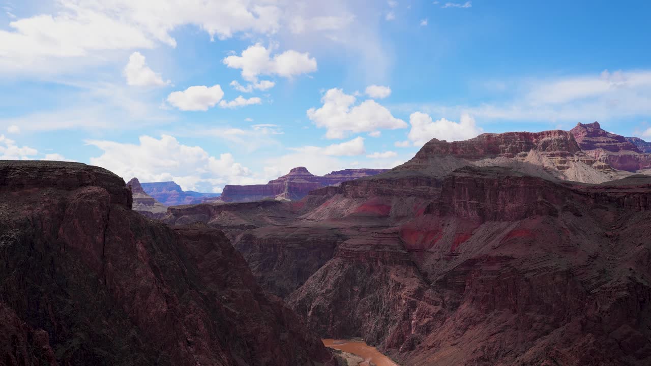 Timelapse video of the Grand Canyon with the Colorado River in view