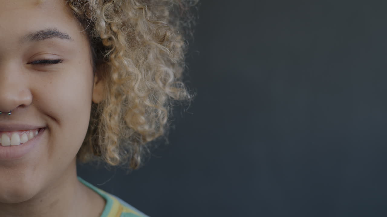 retrato de mujer sonriente