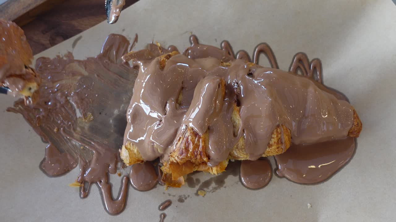 초콜릿 크로와상