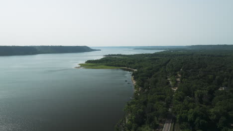 Dichter-Wald-Im-Frontenac-State-Park-In-Der-Nähe-Des-Mississippi-River-In-Minnesota,-Vereinigte-Staaten