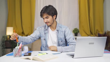 Männlicher-Student-Mit-Symmetriekrankheit.