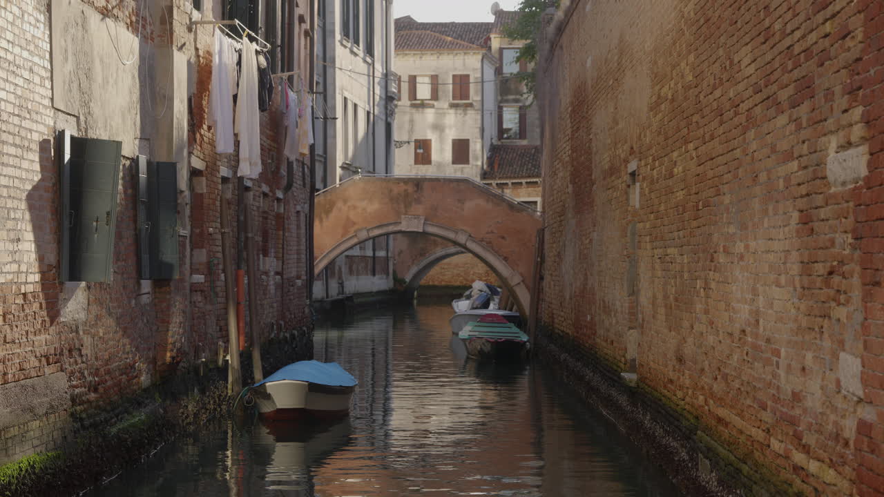 canales de venecia: un día tranquilo y tranquilo