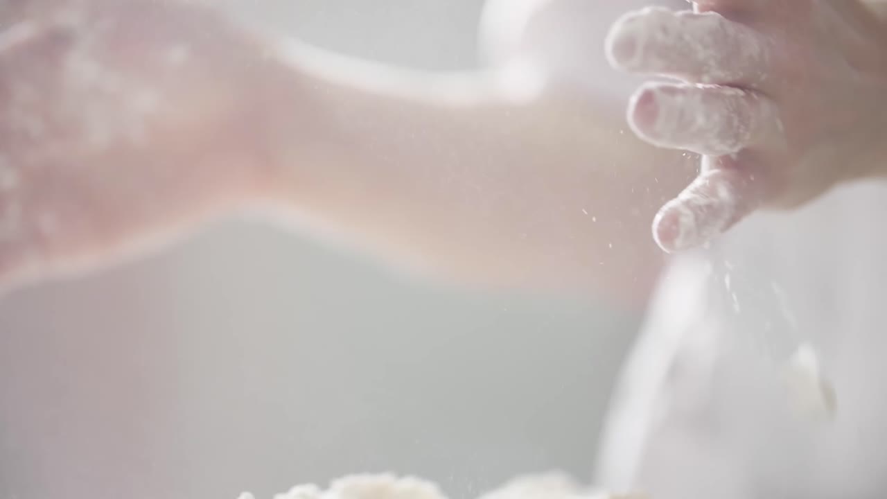 밀가루로 인 손