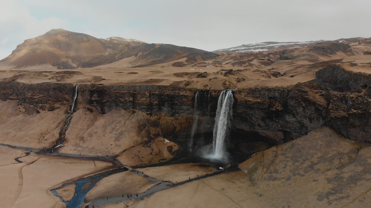 paisaje de cascadas islandesas