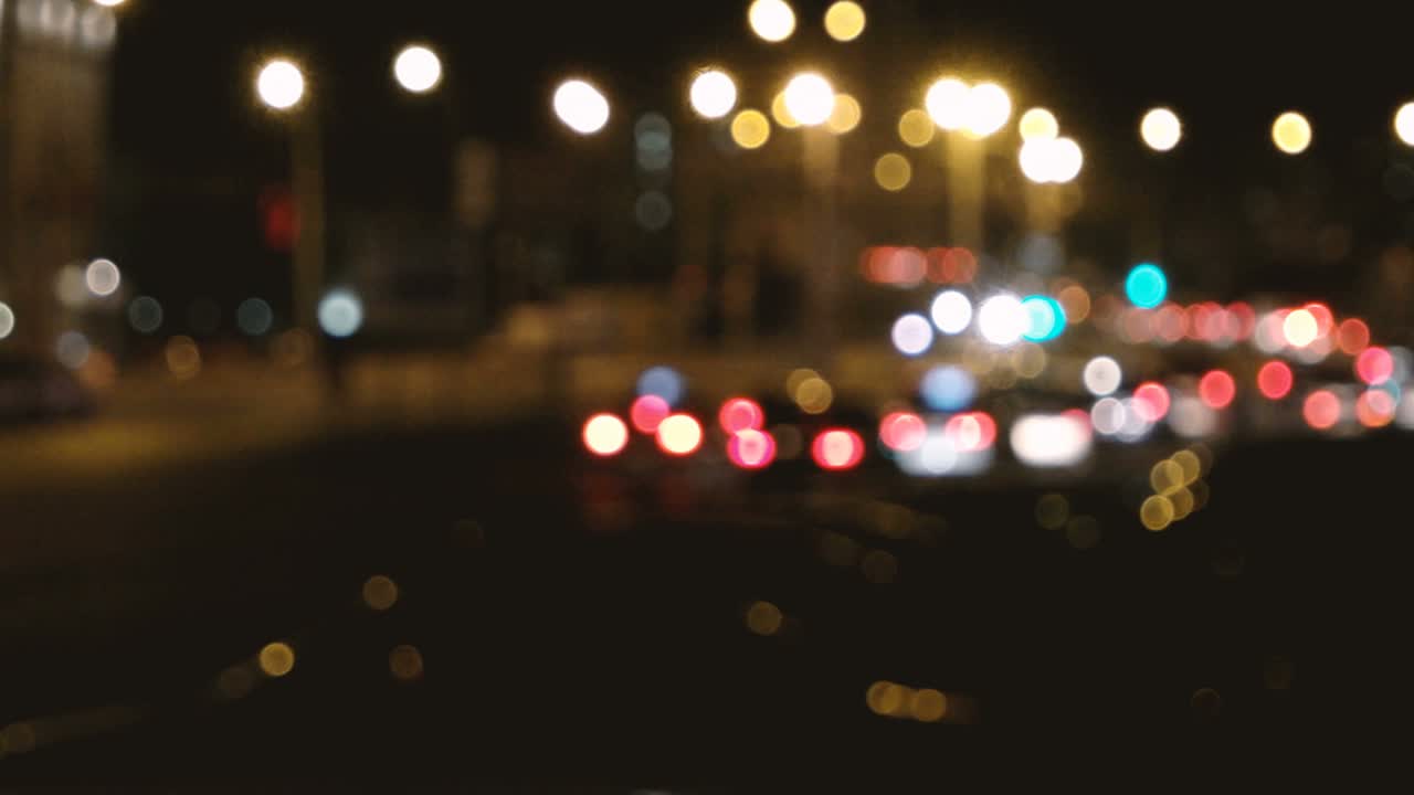 círculos borrosos abstractos, escena nocturna de la autopista desenfocada, bueno como fondo