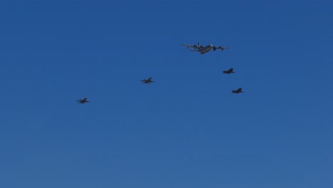 Luftbetankung-Von-Militärflugzeugen---Himmel