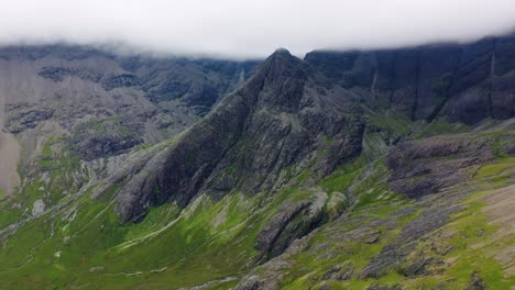 Low-Cloud-Over-Bruach-na-Frìthe-Mountain