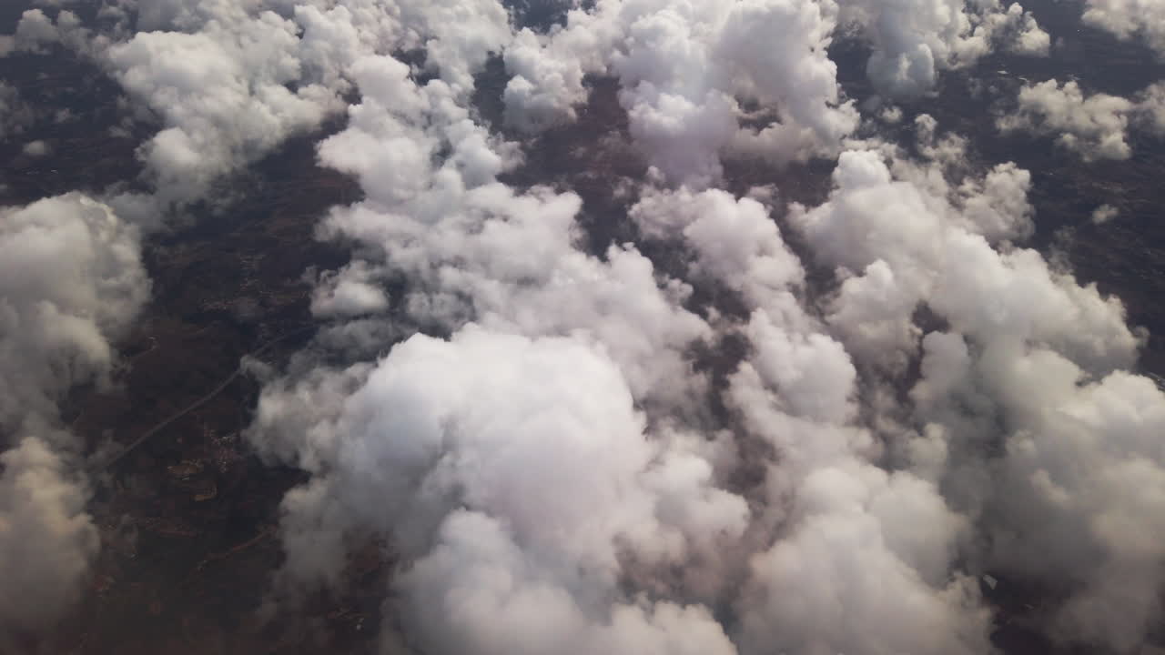 vista de pasajero de vuelo desde la ventana del avión