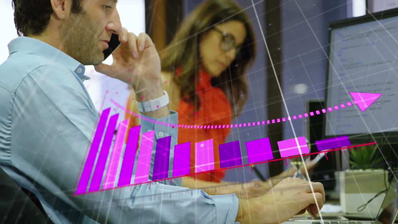 animación de flecha en el gráfico sobre líneas móviles en el patrón de cuadrícula, hombre caucásico hablando por teléfono celular