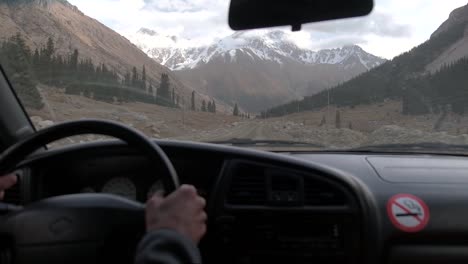 Driving-and-travelling-through-the-amazing-Barskoon-Valley-in-Kyrgyzstan-Central-Asia