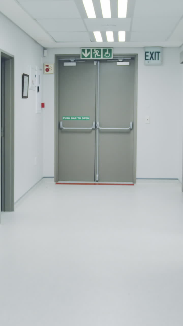 Corredor de hospital vazio 4K