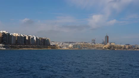 Vista-De-La-Carretera-De-La-Torre-Junto-A-La-Bahía-Alrededor-De-Marzo-De-2019