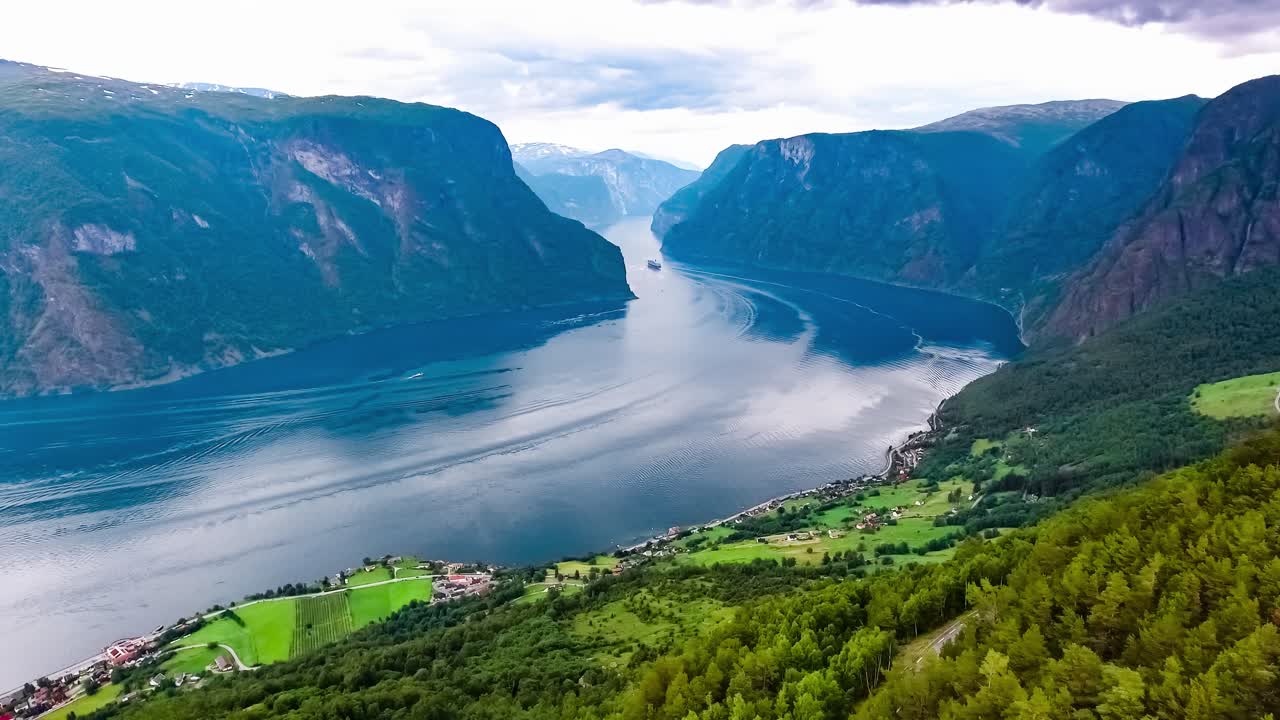 Stegastein Gözetleme Noktası Güzel Doğa Norveç.
