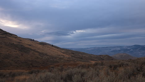 Cielos-Inquietantes:-Timelapse-Del-Terreno-Salvaje-De-Kamloops