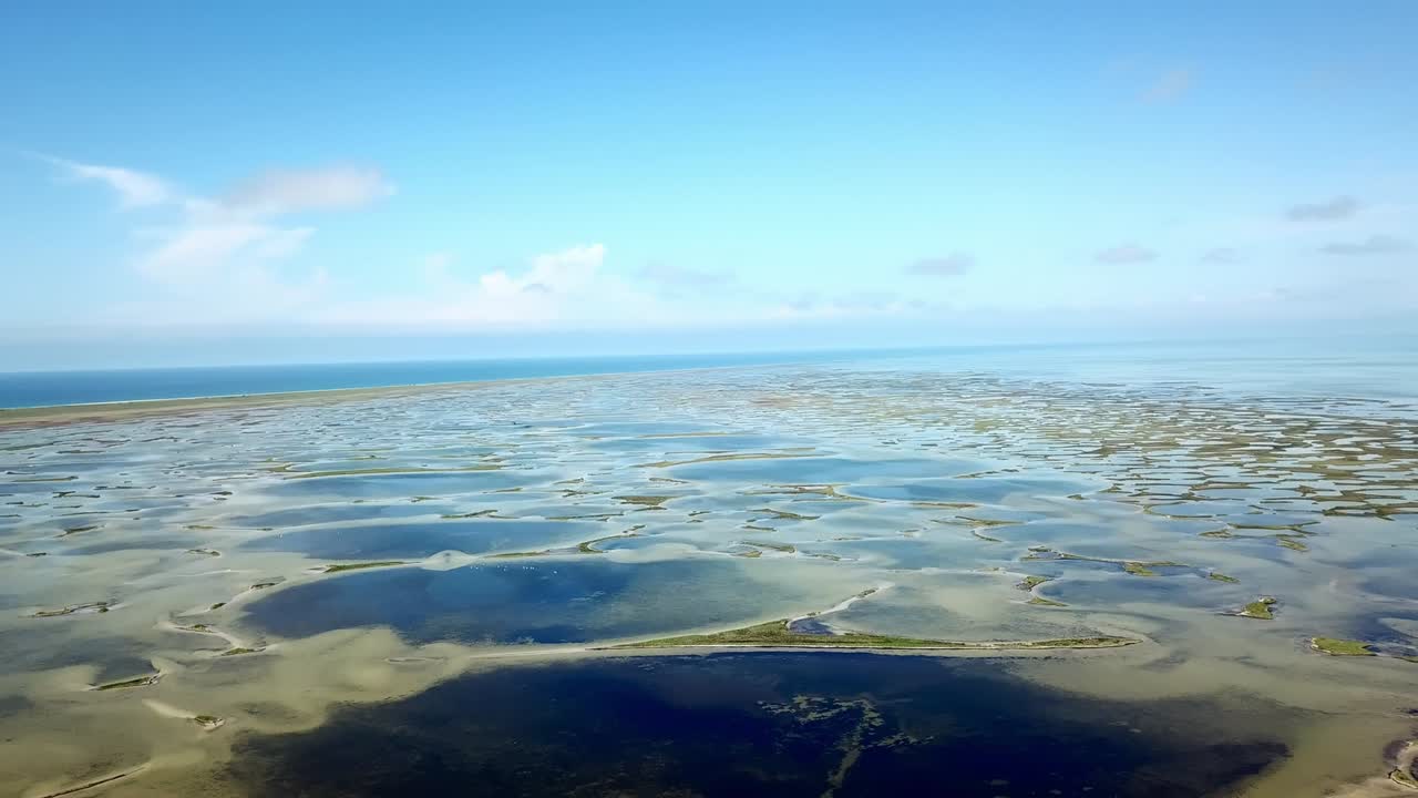 둥근 호수 의 공중 사진
