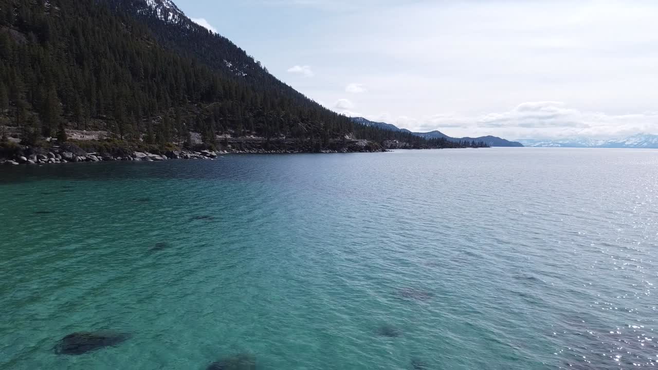 antena: orilla este del lago tahoe