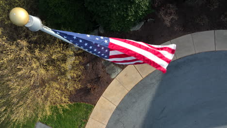 Ondas-De-La-Bandera-Americana-En-La-Brisa