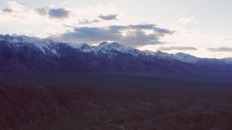 Puesta-De-Sol-En-Las-Colinas-De-Alabama-Cerca-De-Lone-Pine,-California