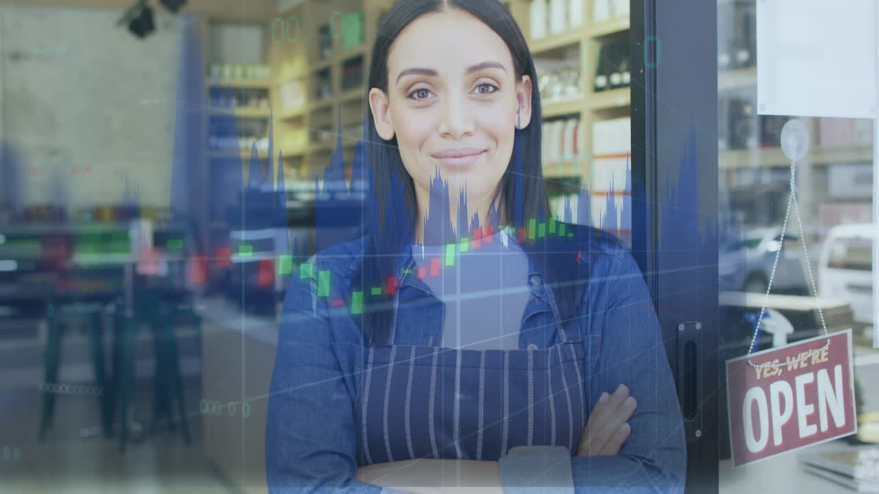 Animazione di elaborazione dati su una commessa caucasica sorridente