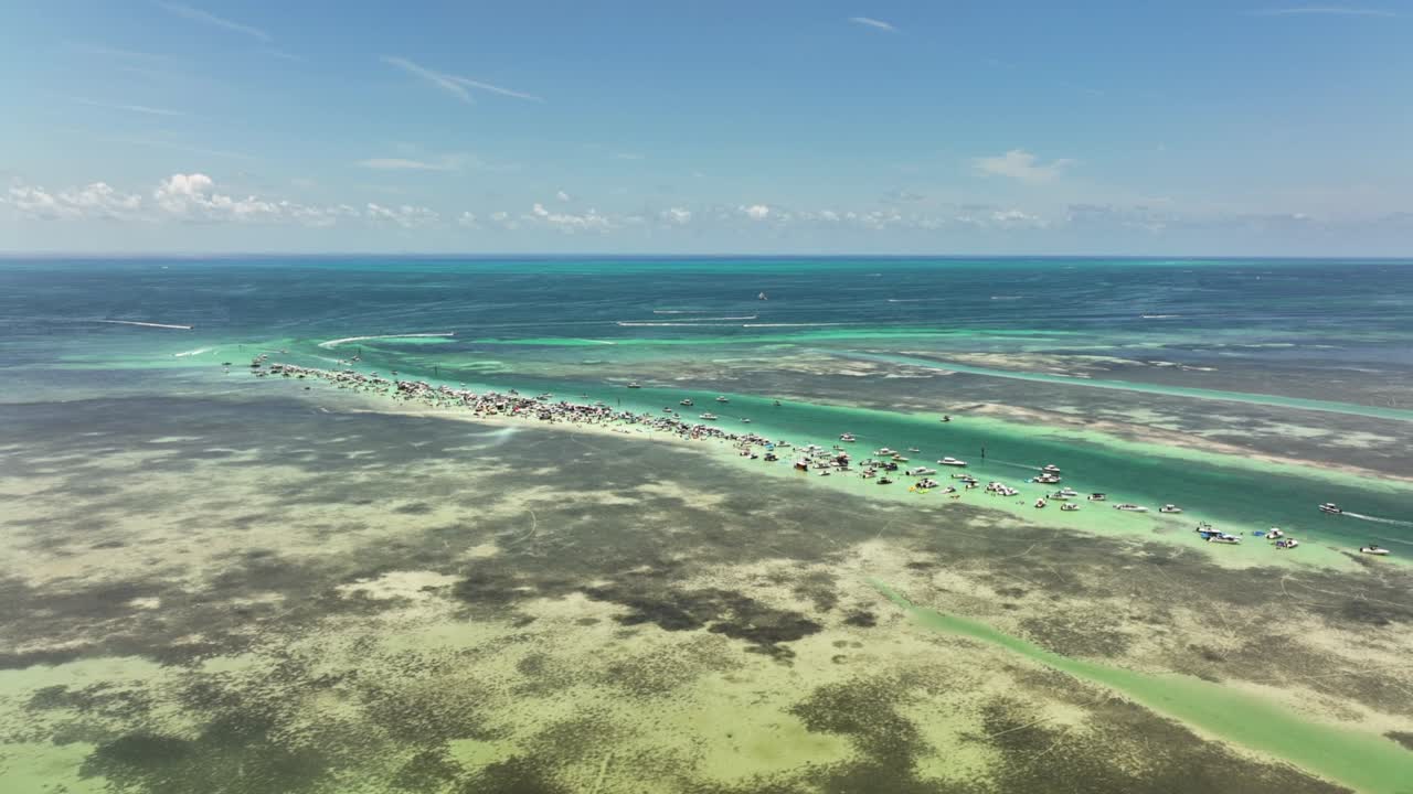 메모리얼 데이 주말에 플로리다 키즈에서 보트 군중 5k 항공 드론 비디오