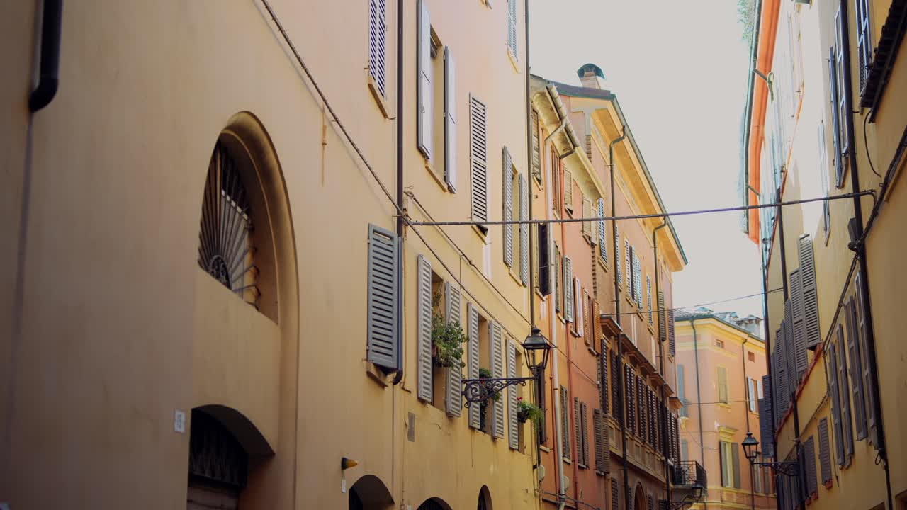 Picturesque Italian Alleyway