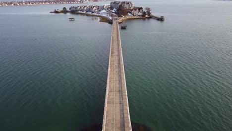 Aerial-view-over-neighborhood-in-a-island-in-Hull-Massachusetts,-multi-family-homes