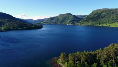 imágenes aéreas de la hermosa naturaleza de noruega.