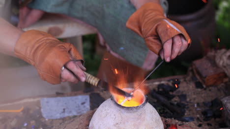 glass artist in his workshop 3