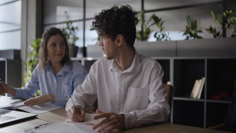 colaboración en reuniones de negocios
