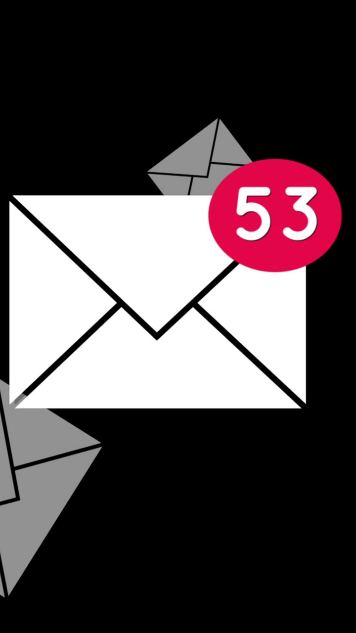 Animazione del numero di nuove email e buste che fluttuano su uno sfondo nero.
