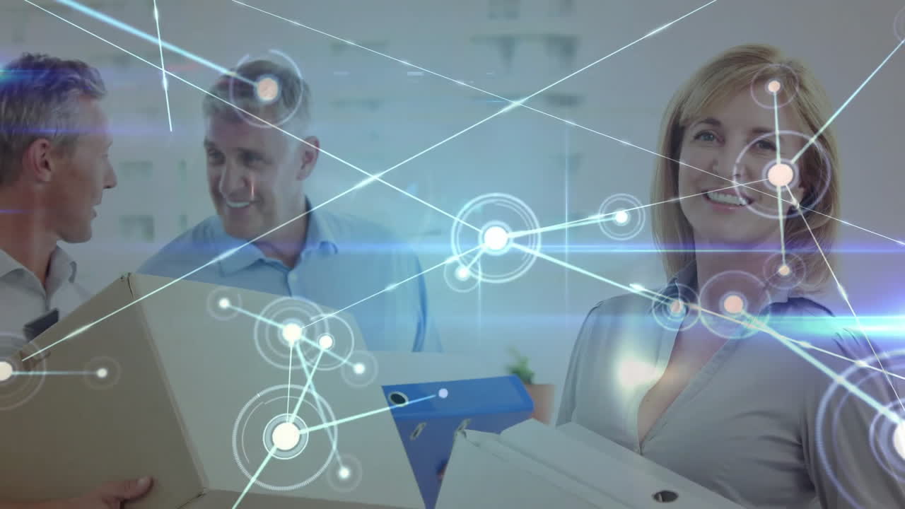 animación de la red de conexiones entre diversas personas de negocios en la oficina