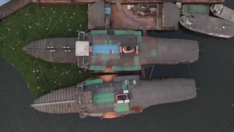 Ancient-paddle-rocket-steamer-station-at-Buriganga-river,-Bangladesh