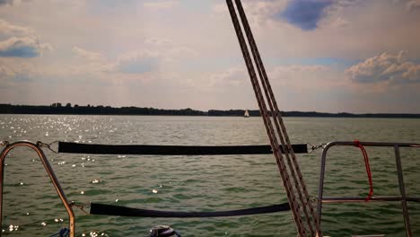 Sailing-boat-in-the-sea-during-awesome-sunset