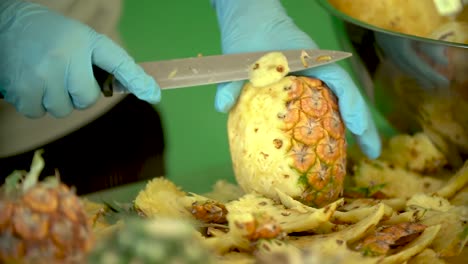 Pineapple-Peeling
Shot-on-Sony-A6500