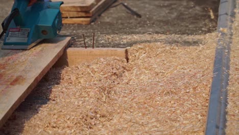 maquinaria de carpintería para lijar madera con planador