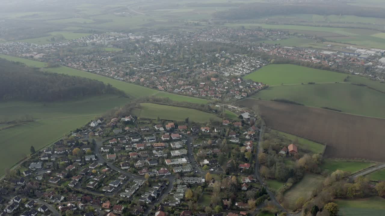 el castillo de cuento de hadas burg plesse en bovenden cerca de göttingen goettingen al amanecer, baja sajonia, alemania