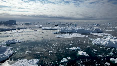 Greenland-drone-landscape-of-icebergs-in-Ilulissat-Icefjord