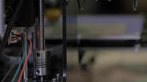 equipo de impresión 3d en el trabajo