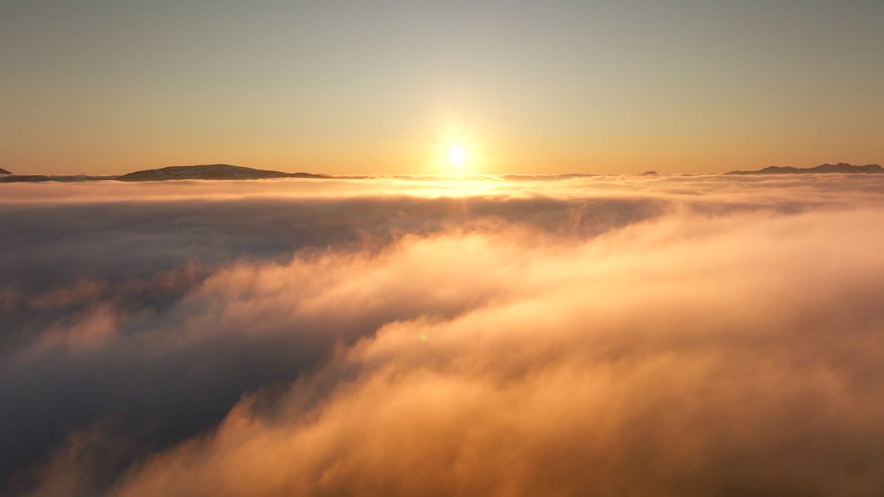 Norwegian Landscapes, Glowing Midnight Skies, Soft Hazy Golden Light