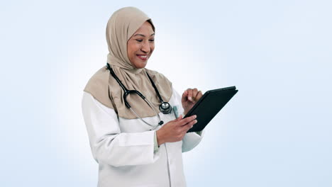 Doctor,-happy-woman-and-tablet-for-healthcare