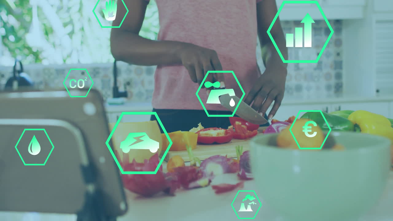 cortar verduras en la cocina con iconos ecológicos animación sobre la escena