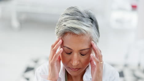 Mujer,-Cara-O-Médico-Con-Dolor-De-Cabeza-Por-Estrés