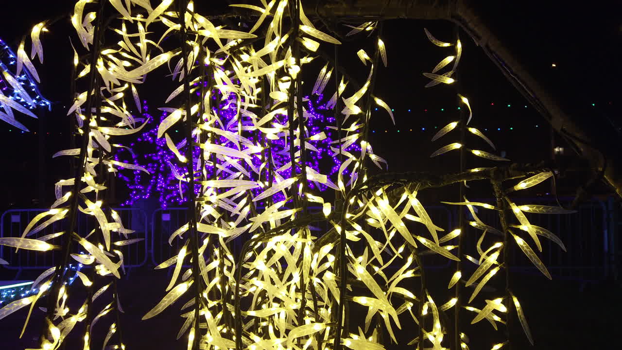 iluminaciones de blackpool en 2019, un festival anual de luces, fundado en 1879 y encendido por primera vez el 18 de septiembre de ese año