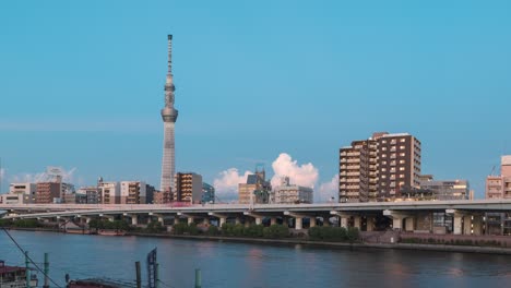 Zeitraffer-Des-Tokyo-Skytree-In-Japan