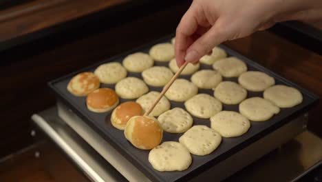 mini pancake hotcakes preparación masa voltear