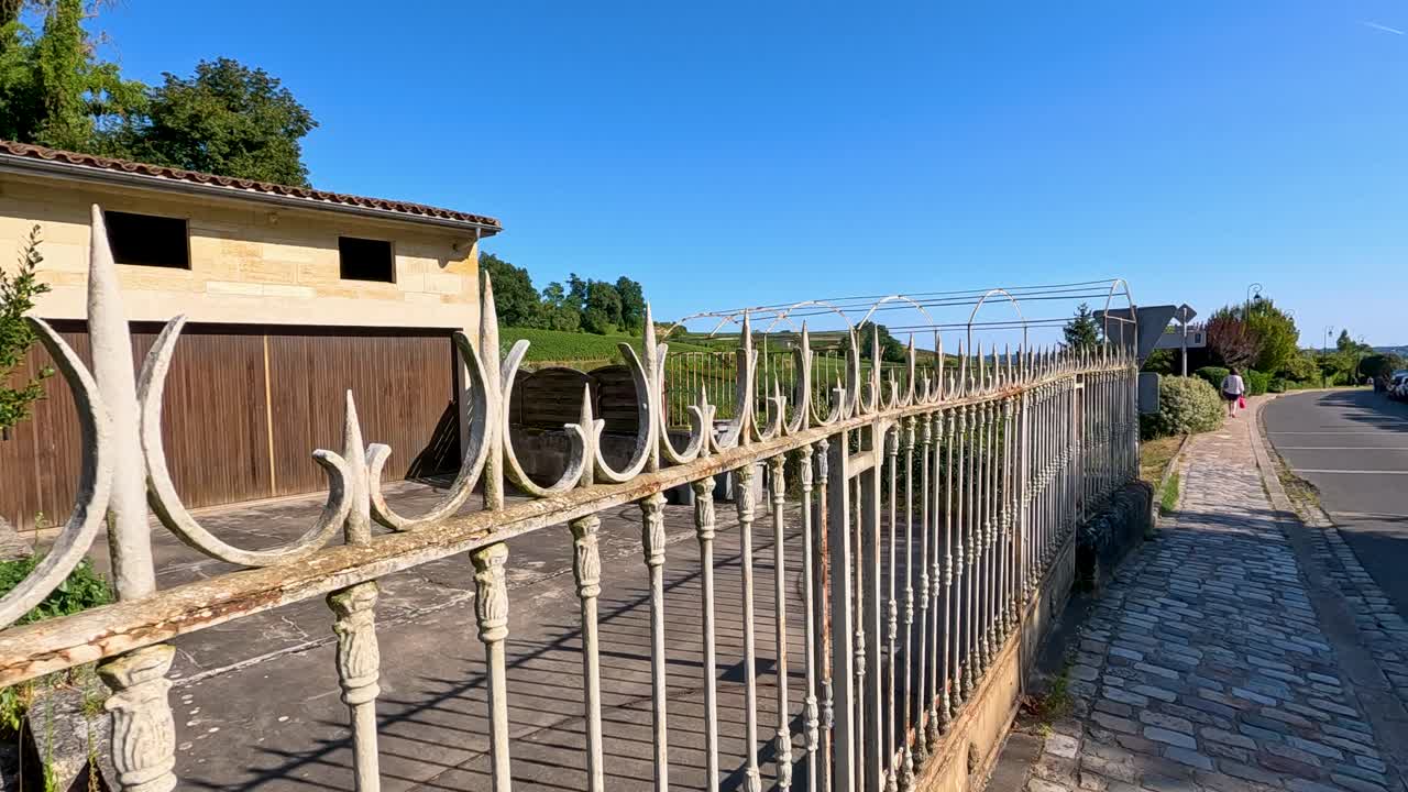 카스티옹-라-바타일 (castillon-la-bataille) 의 농촌 문과 포도원