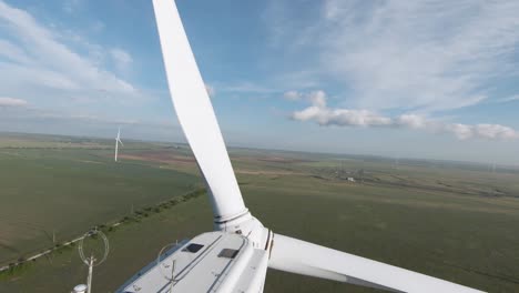 vista de cerca de los componentes de la turbina eólica