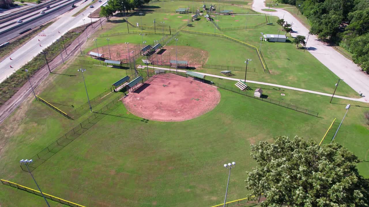 Video aereo di un campo da baseball a Gaineville, Texas